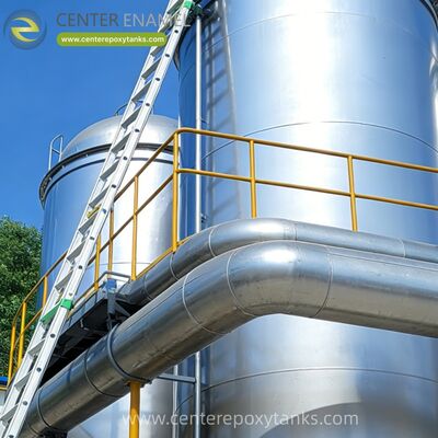 용접 된 석유 저장 탱크의 외부 부동 지붕: 누출 방지 및 공기 밀폐 증기 장벽을 제공하기 위해 용접 된 철강 구조와 원활하게 통합됩니다.