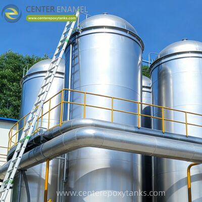 떠있는 지붕의 외부 떠 있는 지붕 기름 저장 탱크: 장기적인 야외 내구성을 위해 설계 된 견고한 기본 밀폐 및 기상 방패를 특징으로합니다.