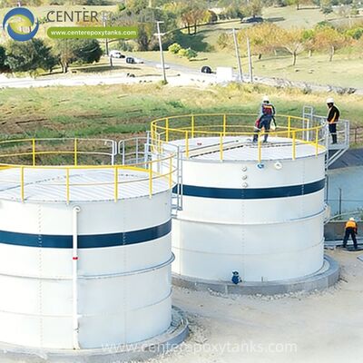 수직 오일 저장 탱크용 외부 떠있는 지붕: 수직 구조의 액체 수준과 원활하게 이동하도록 특별히 설계되어 공기-액성 인터페이스를 최소화합니다.