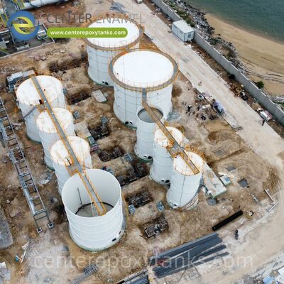 농업용 저장 탱크로 볼트 된 철강 탱크: 농장 물, 폐기물 또는 건조 물품을 위한 다목적 용기.